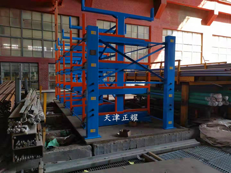 槽鋼角鋼鋼管圓鋼車間新存儲方式伸縮式懸臂貨架圖片