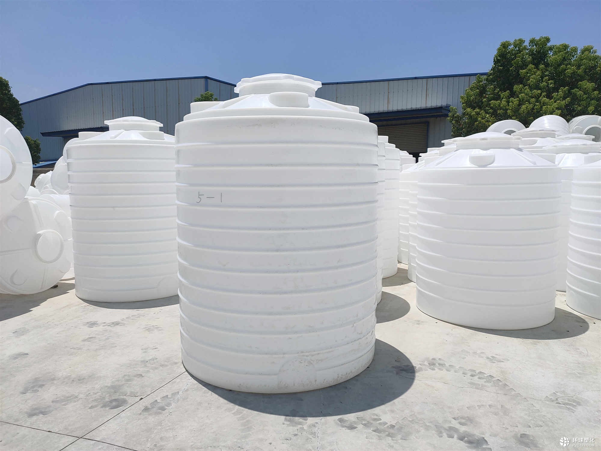 仙桃6噸聚乙烯防腐儲罐 6噸PE大水桶有多重