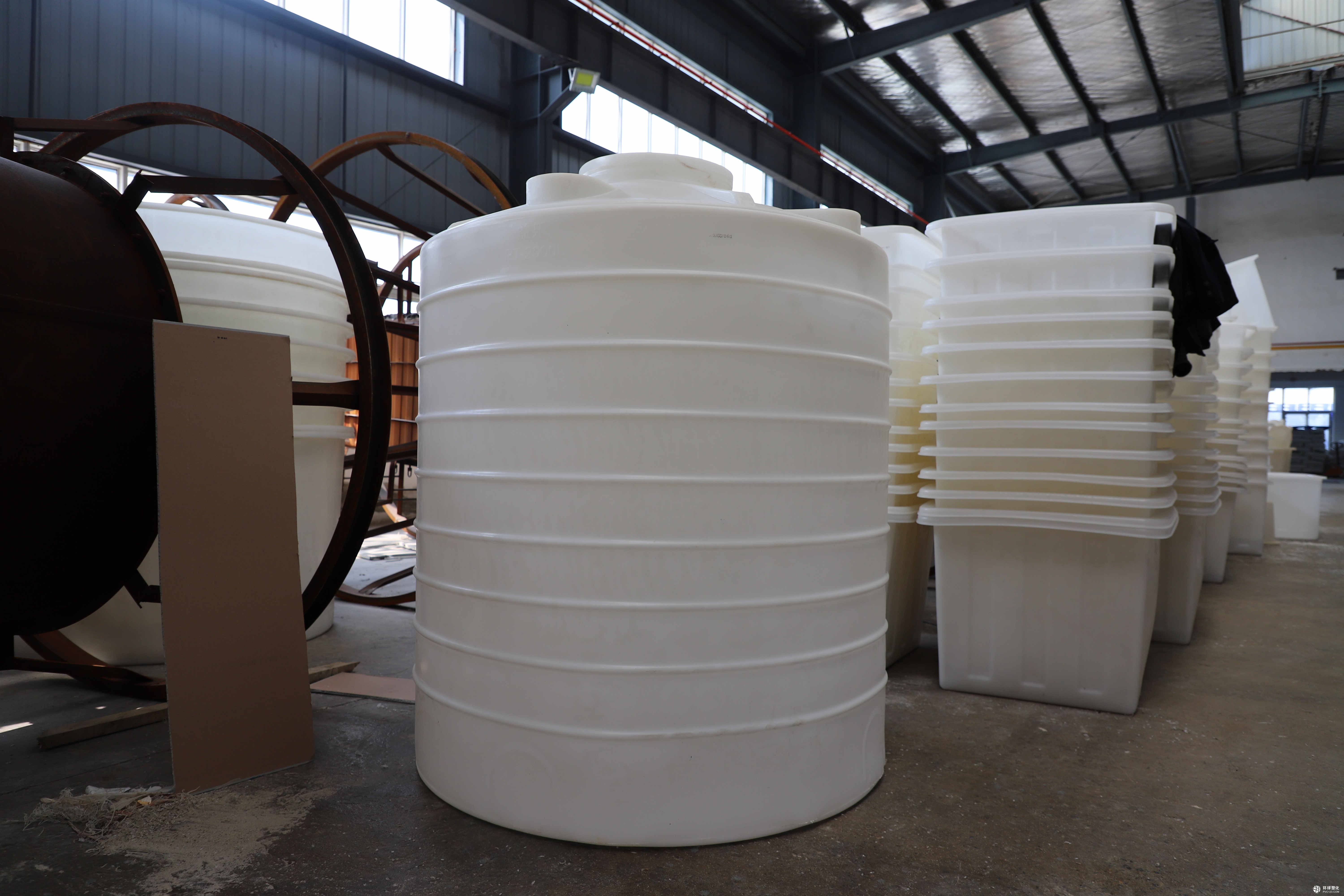 鐘祥2噸塑料水箱 2噸塑料大圓桶尺寸規格是多少