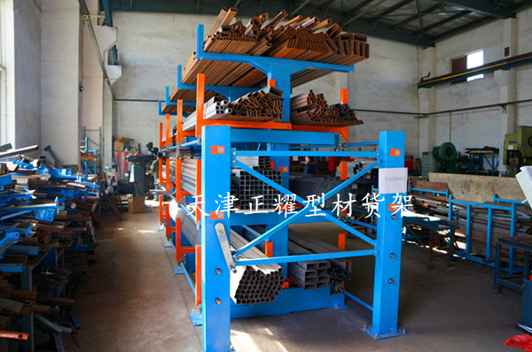 型材庫空間小大量型材如何存放 伸縮懸臂式型材貨架