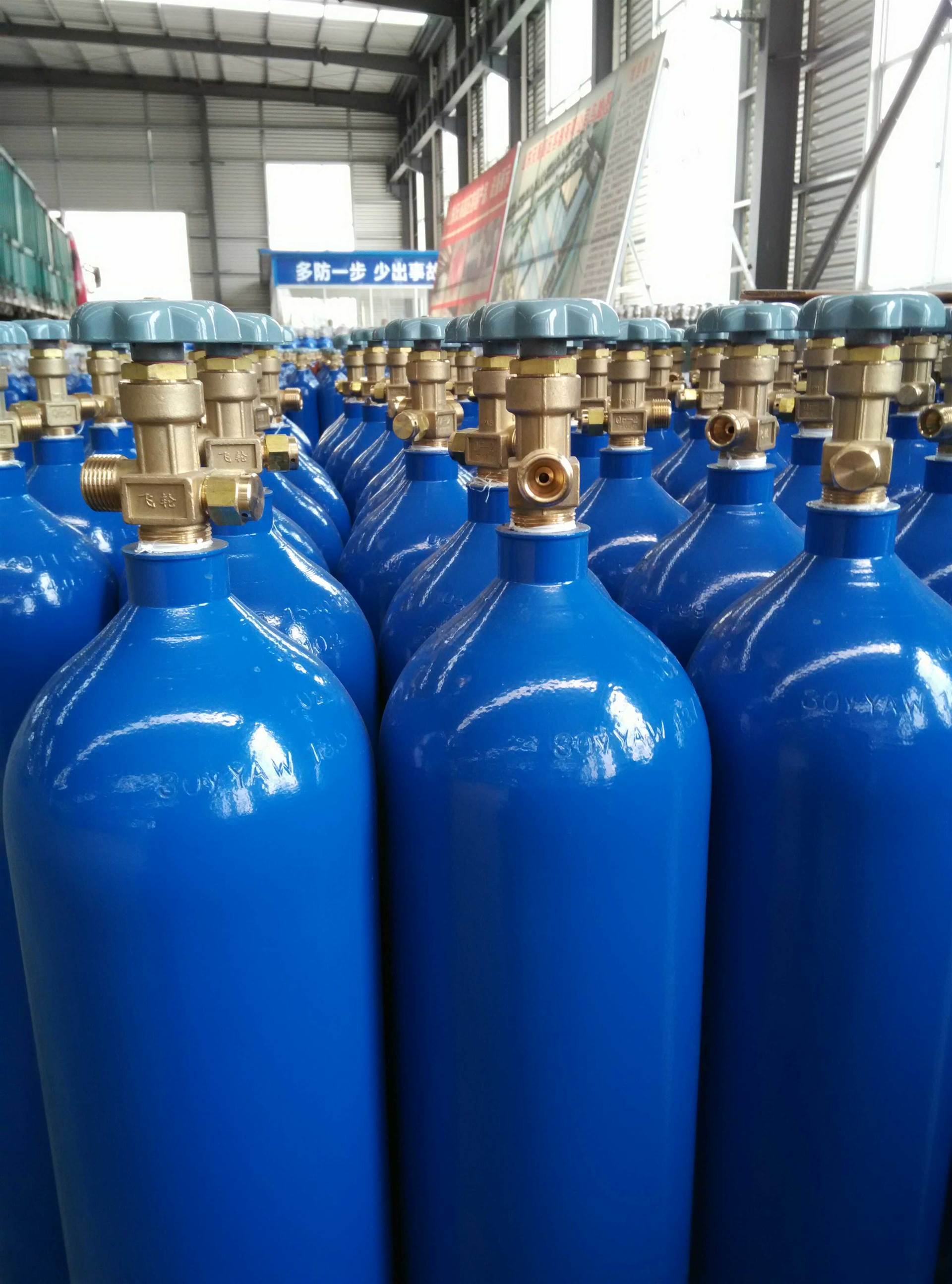 江门工业气体氧气乙炔氩气氮气混合气丙烷氦气充气站