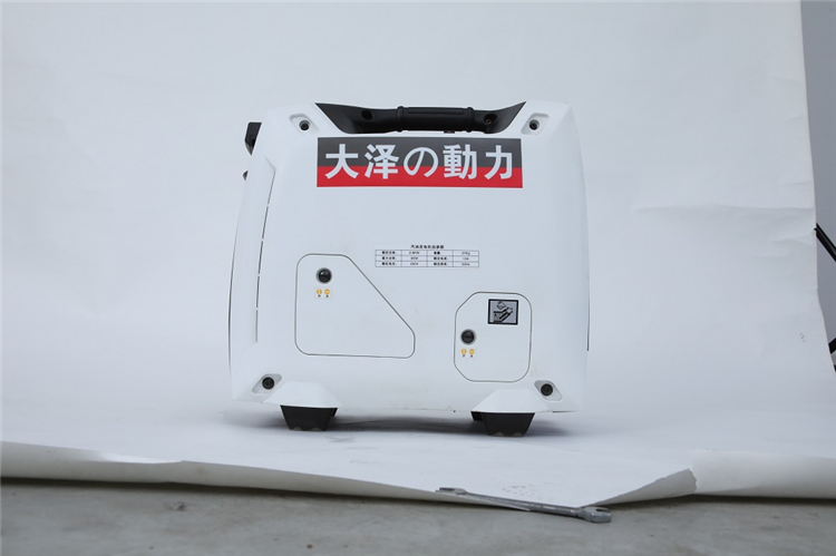 小型2KW數(shù)碼發(fā)電機(jī)