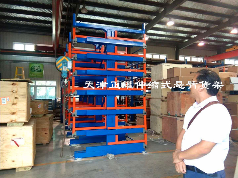 经过运输伸缩式悬臂货架顺利到达上海集团公司