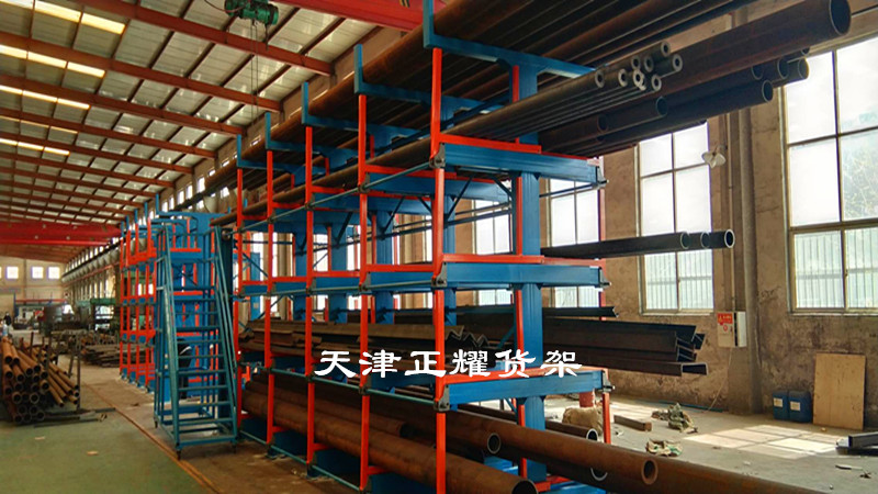 湖北武汉管材货架分类摆放十几种规格整齐好盘点