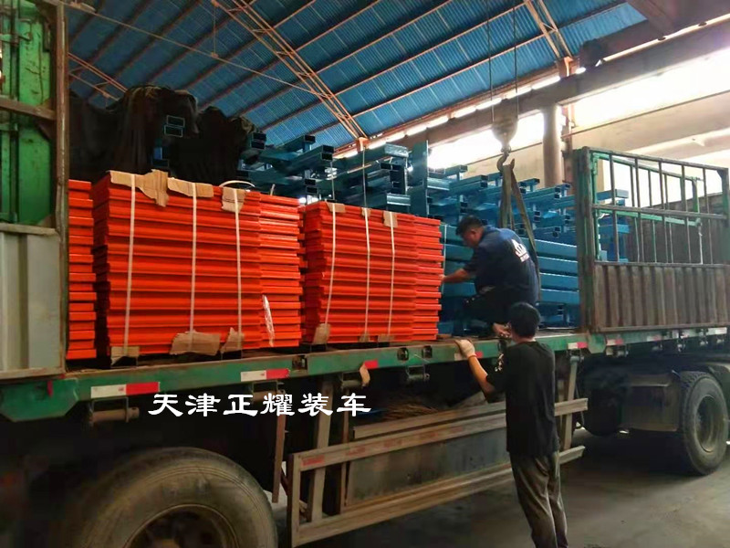 伸缩式悬臂货架发货天津滨海新区存放生产原材料