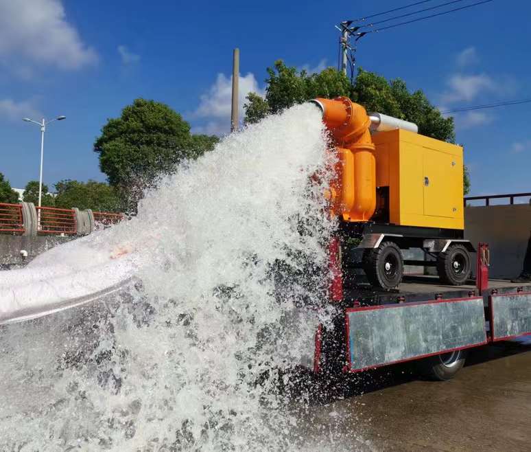 移動搶險1500立方柴油機泵車