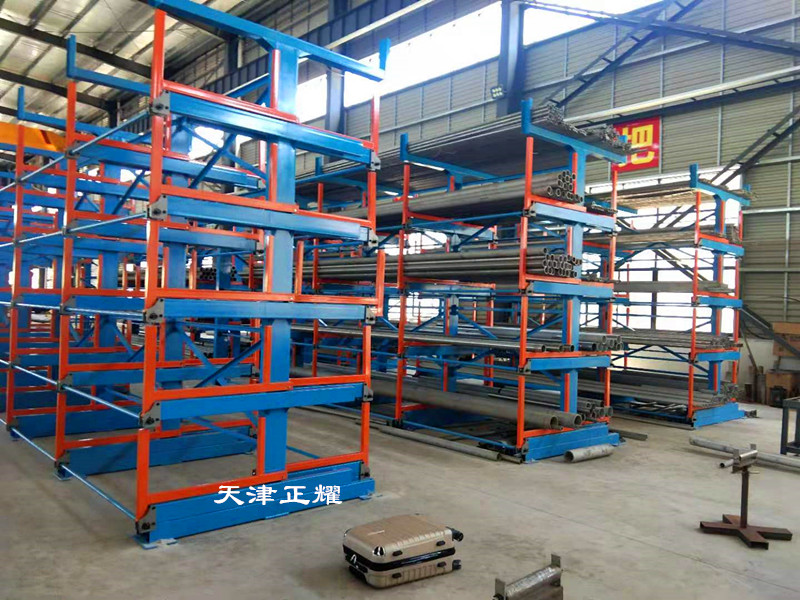 重庆九龙坡管材货架图片 重型伸缩悬臂式结构 吊车取货