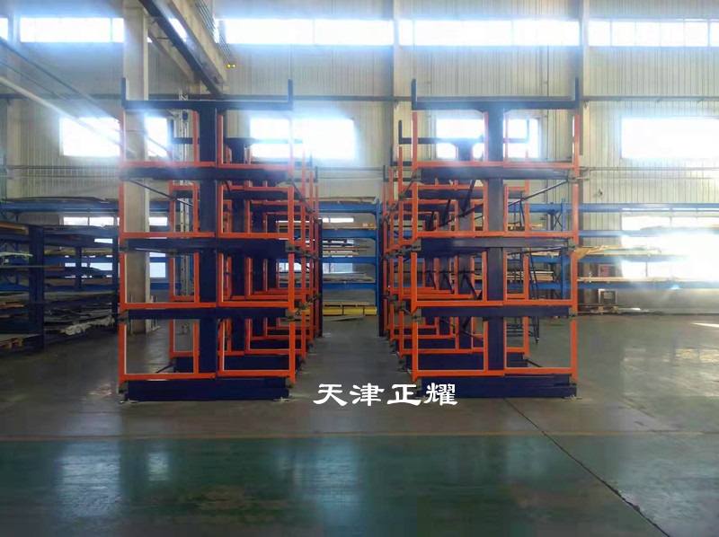 型鋼如何存放整齊節(jié)省場地空間伸縮式懸臂貨架
