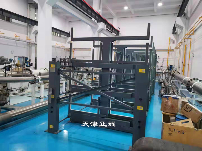 廣東深圳型材如何擺放省空間整齊行車取貨伸縮式懸臂型材貨架