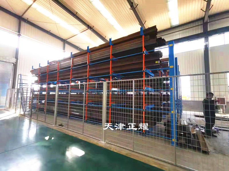 型材適合哪種貨架伸縮式懸臂型材貨架擺放種類多整齊省空間