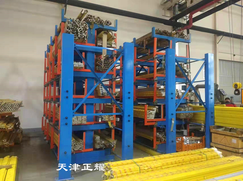 槽鋼角鐵型鋼圓鋼工字鋼存放省空間湖南長沙伸縮式懸臂貨架