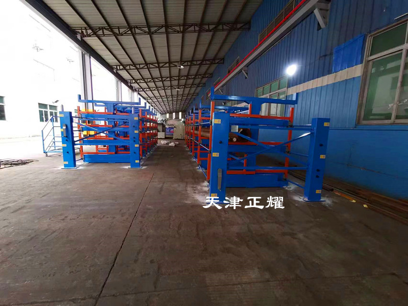 伸縮式懸臂貨架新案例顏色漂亮外形美觀實(shí)用性強(qiáng)