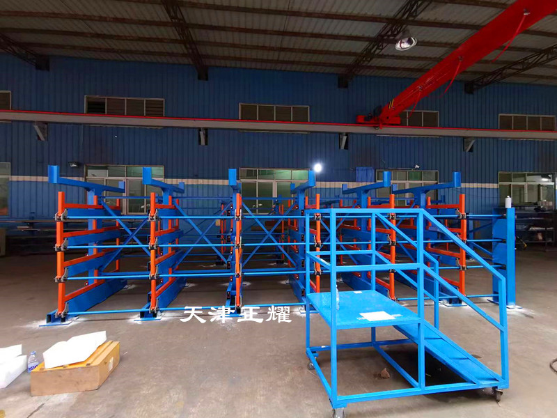 伸縮式懸臂貨架新案例顏色漂亮外形美觀實(shí)用性強(qiáng)