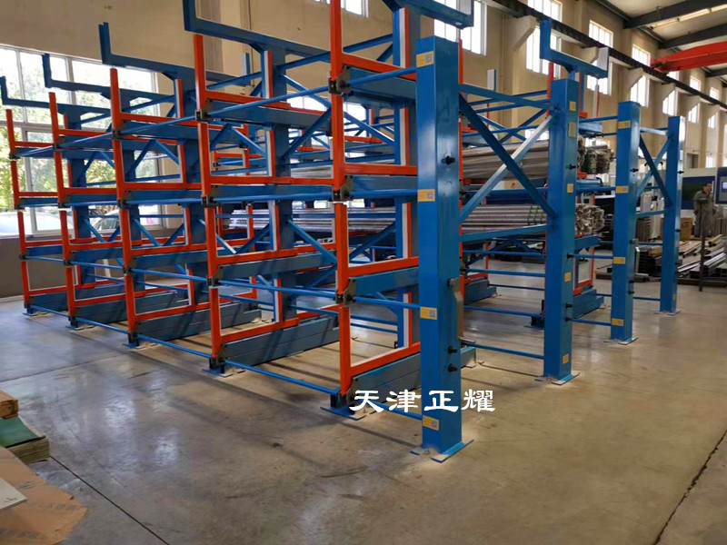 伸縮式懸臂貨架在山東青州竣工美觀大氣提升企業(yè)形象