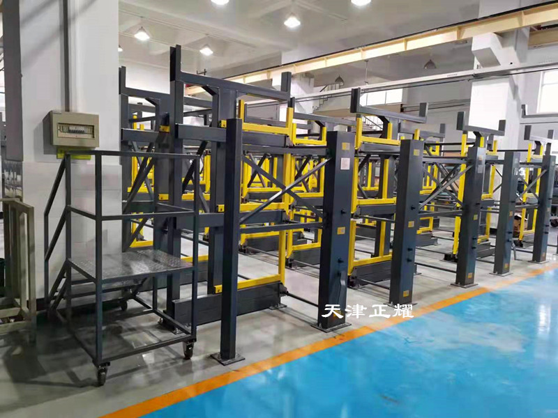 6層每層承重5噸的伸縮式懸臂貨架存放幾十種原材料
