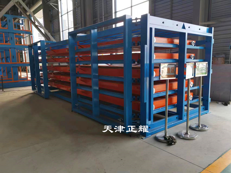 鋼板貨架抽屜式結(jié)構(gòu)使用吊車存取方便快捷節(jié)省空間