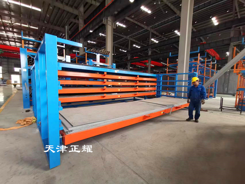 鋼板貨架抽屜式結(jié)構(gòu)使用吊車存取方便快捷節(jié)省空間