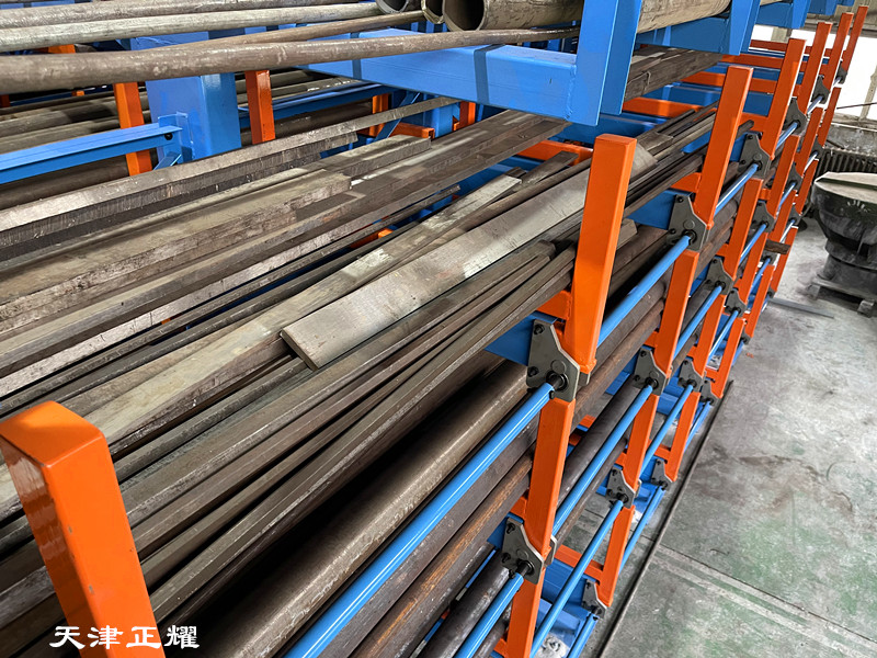 圓鋼種類多每種數(shù)量少怎么存放伸縮式圓鋼擺放工裝