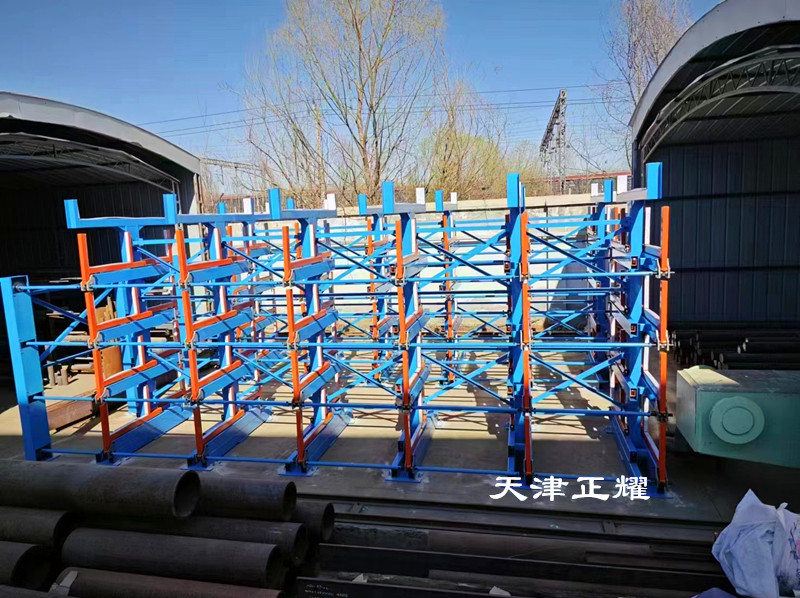 廠區(qū)露天鋼材型材管材怎么存放室外罩棚伸縮式懸臂貨架