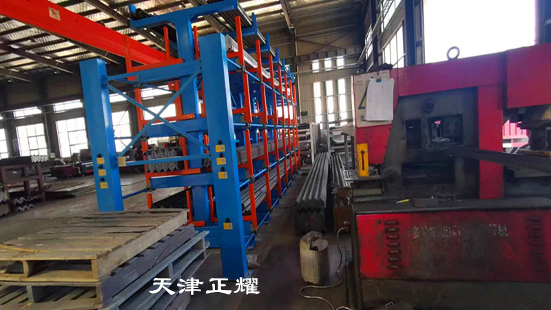 鋼材車(chē)間立體存放省空間擺放種類多整齊存取方便好操作