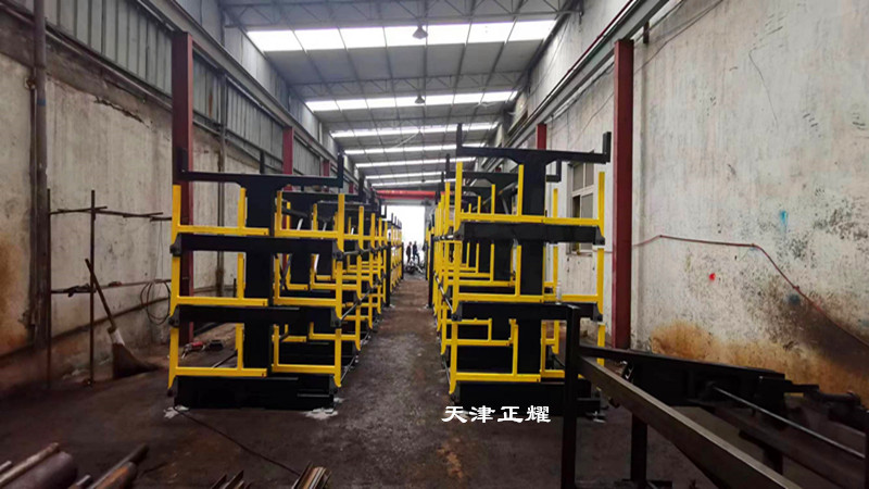 伸縮懸臂貨架新項目存放不同直徑的圓鋼整齊省地存儲量高