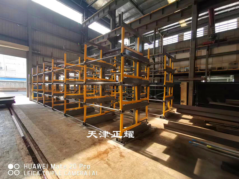 江蘇蘇州伸縮懸臂貨架案例存放型鋼槽鋼鋼管圓鋼軸