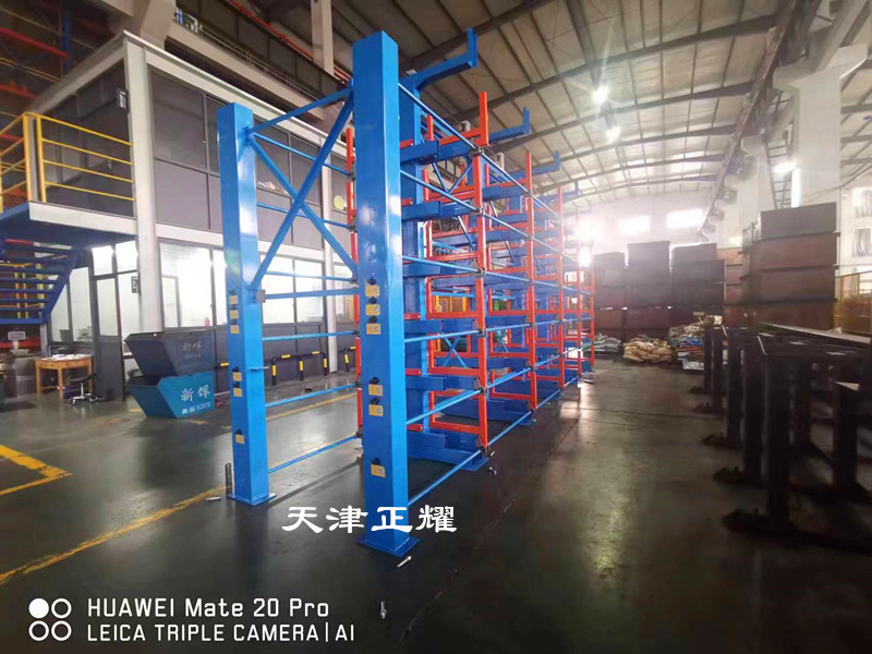 新疆烏魯木齊型材貨架 伸縮懸臂貨架 銅排貨架 軸貨架