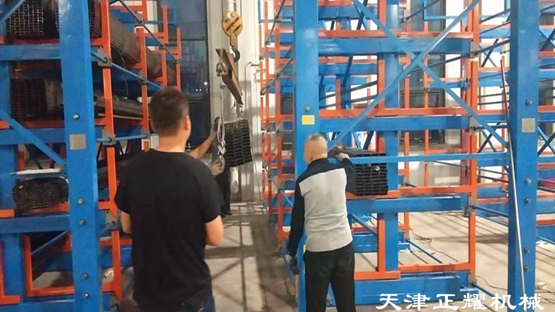 河南新鄉(xiāng)伸縮式方管材貨架立體存放省空間擺放種類多