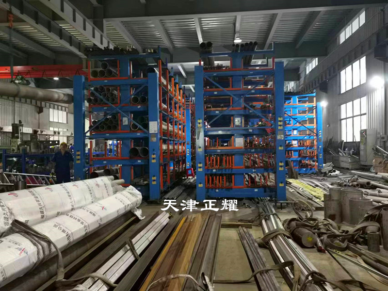 浙江寧波伸縮懸臂貨架立體存放幾十種材料整齊省空間