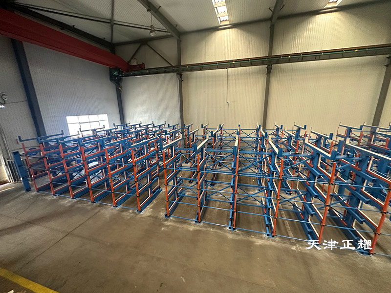 伸縮式管材貨架存儲(chǔ)量60噸擺放幾十種管材整齊省地