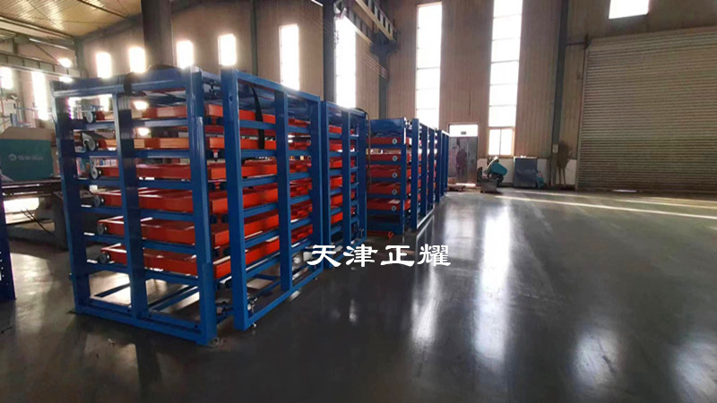 板材堆放地面很亂占地大可以考慮臥式板材貨架存放