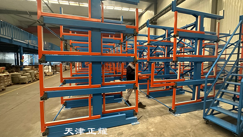 懸臂伸縮式貨架吊車存取單人操作使用立體存放長料