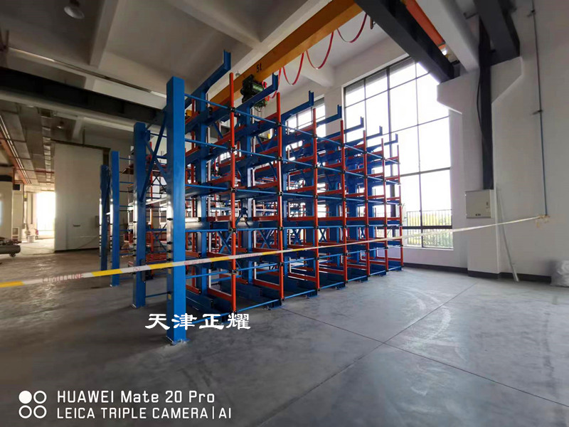 浙江案例伸縮式懸臂貨架上架擺放60噸管材圓鋼型材