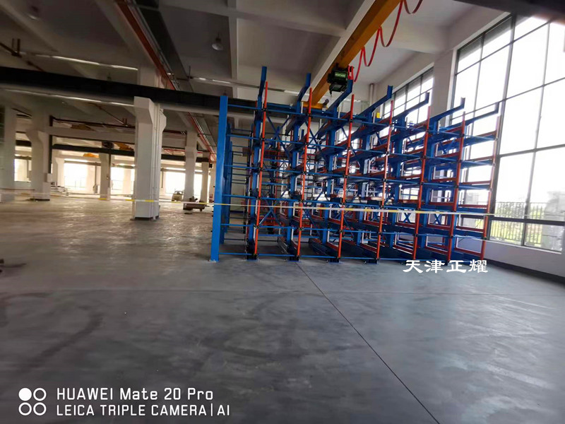 江蘇南通伸縮懸臂式貨架立體存放幾十種長料整齊省空間