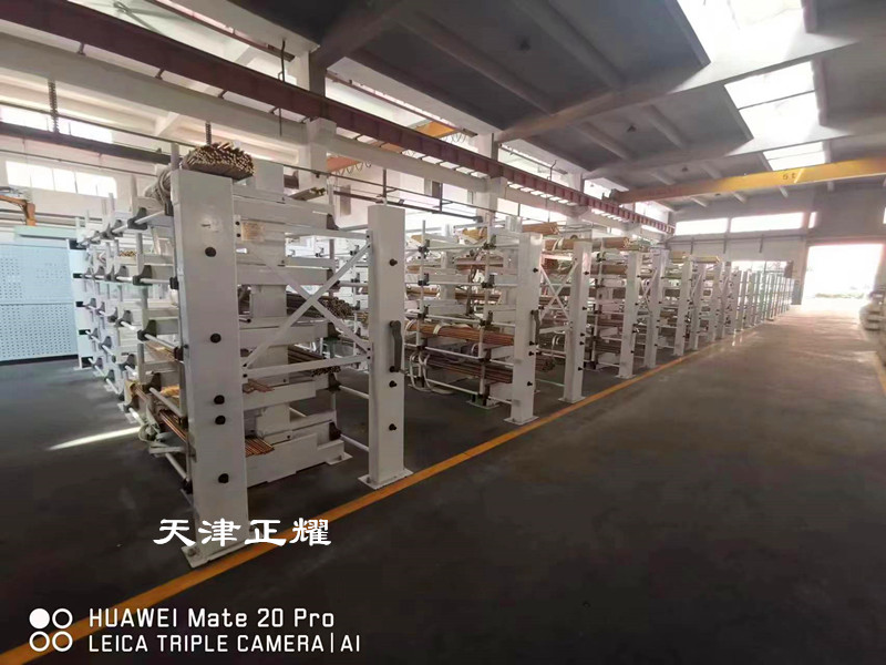 銅排貨架伸縮式吊車存取方便存儲量高分類擺放整齊清晰