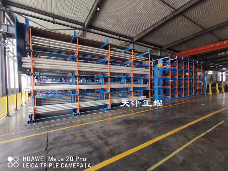 地面堆放的幾十種物料怎么存放伸縮式懸臂貨架立體存放