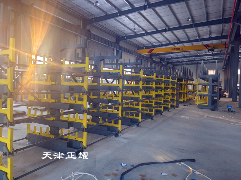 江西九江伸縮式懸臂貨架立體存放幾十種鋼材整齊清晰