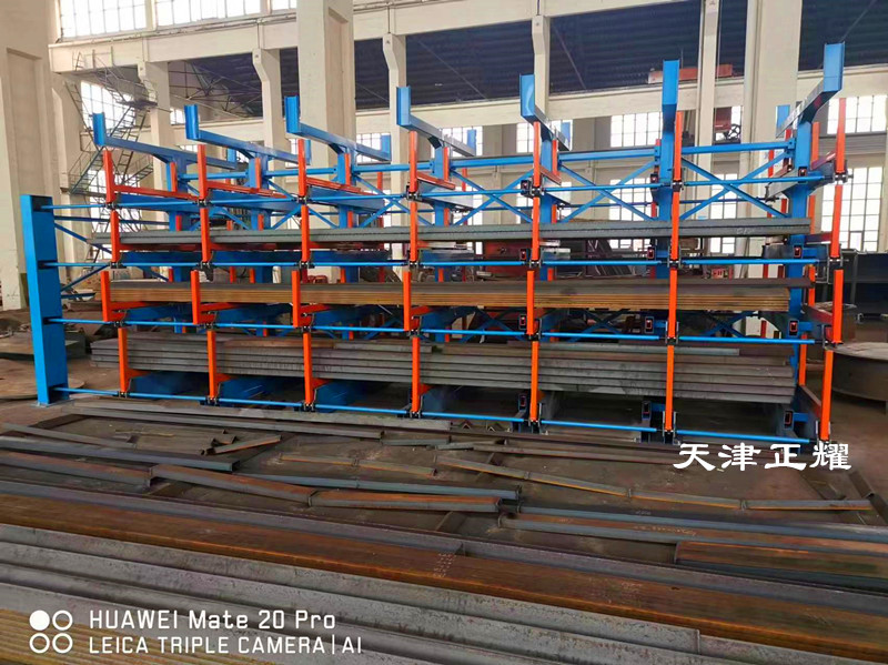 放在切割機(jī)旁使用的伸縮式懸臂貨架省空間效率高