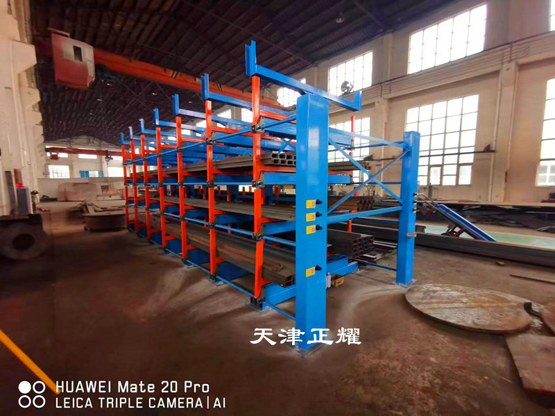 放在切割機(jī)旁使用的伸縮式懸臂貨架省空間效率高