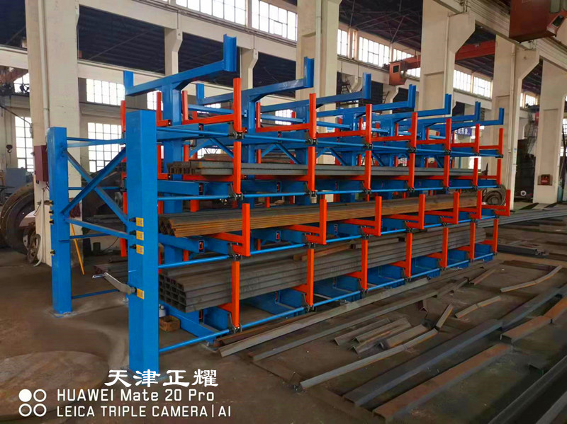 放在切割機(jī)旁使用的伸縮式懸臂貨架省空間效率高