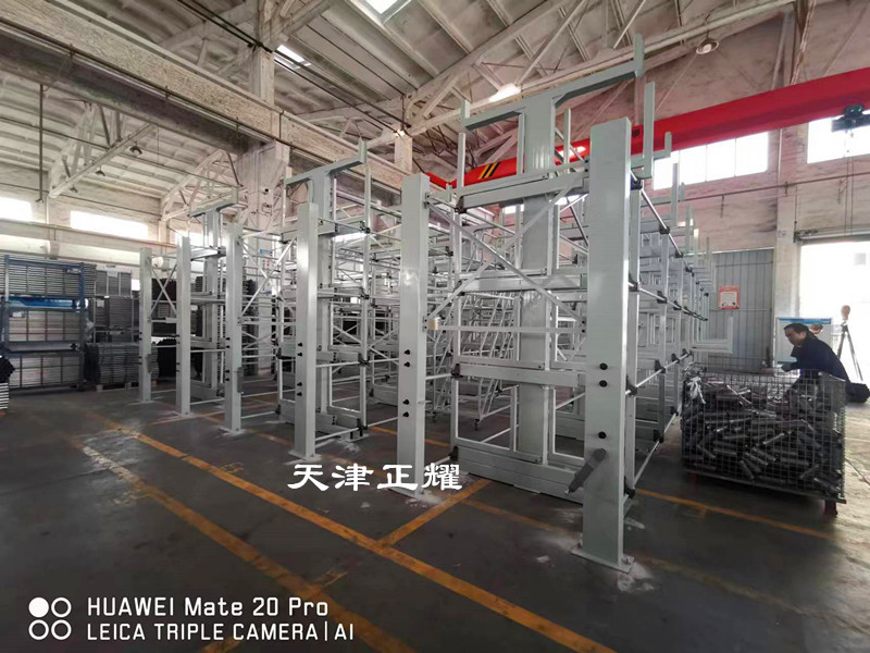 伸縮懸臂貨架存放物料為什么會(huì)省時(shí)省力省空間省成本