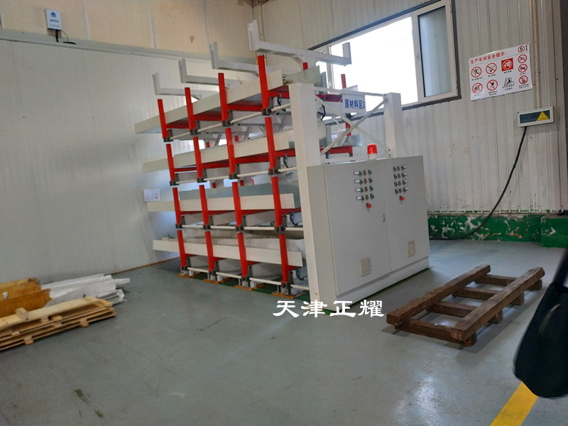 電動(dòng)伸縮式懸臂貨架操作簡(jiǎn)單效率高方便快捷好操作