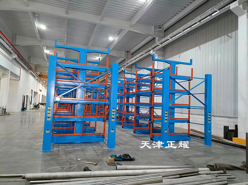 伸縮式懸臂貨架來解決車間物料長料立體存儲(chǔ)問題