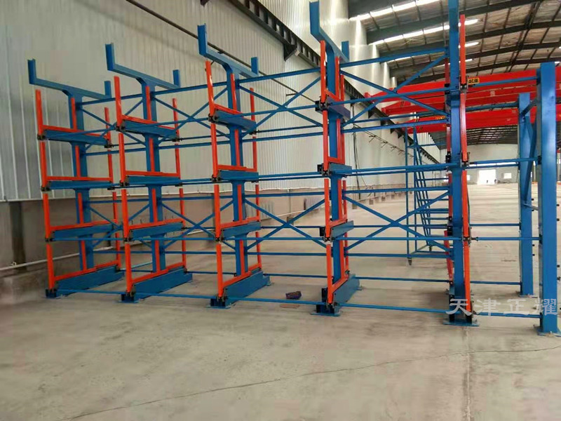 車間找料困難空間小怎么辦立體存儲新方式伸縮懸臂貨架