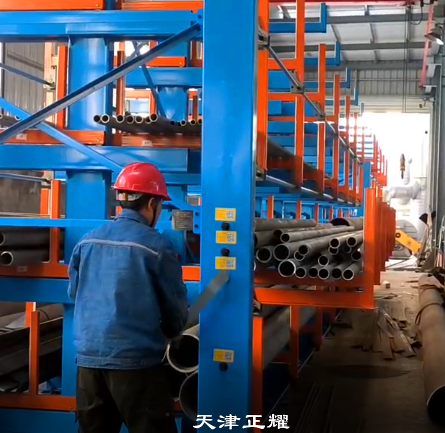 6米管材存放用什么貨架省空間方便存取伸縮式管材放置架