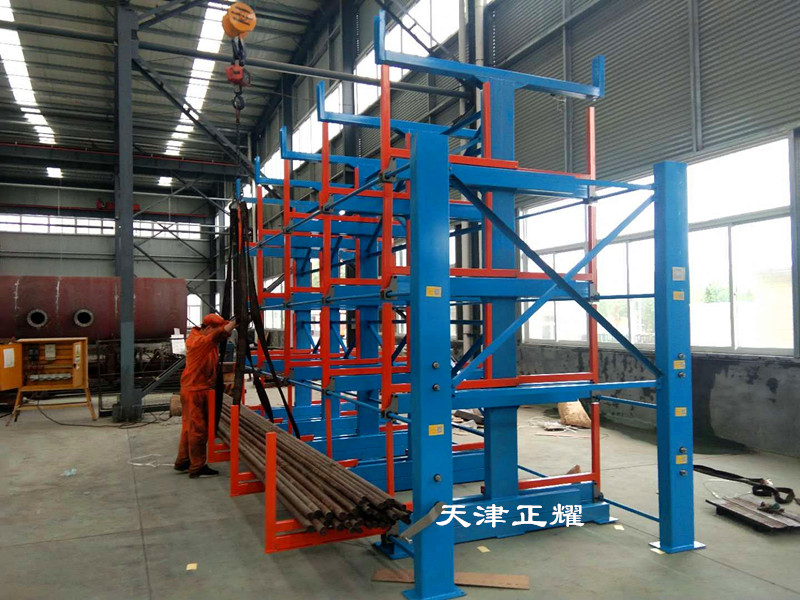 棒料是地面放置還是使用伸縮式棒料貨架