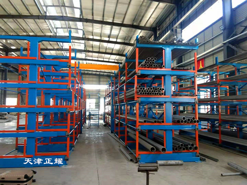 管材為什么不地面擺放而是用伸縮式管材貨架的優(yōu)勢