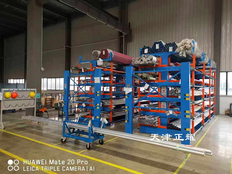 鋼材存儲(chǔ)使用伸縮式鋼材貨架存儲(chǔ)量高操作簡(jiǎn)單便捷