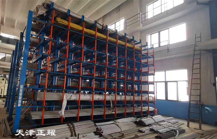 鋼材存儲(chǔ)使用伸縮式鋼材貨架存儲(chǔ)量高操作簡(jiǎn)單便捷