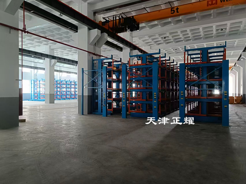 管材貨架伸縮式定制化設(shè)計(jì)滿足不同長(zhǎng)度需求